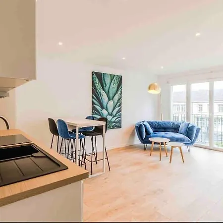 : Cocon Moderne Et Chaleureux A 5mn Du Centre Apartment